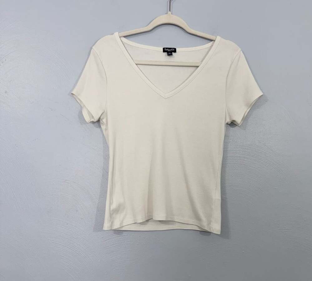Splendid V-Neck Short Sleeve T-Shirt Size Small Off White